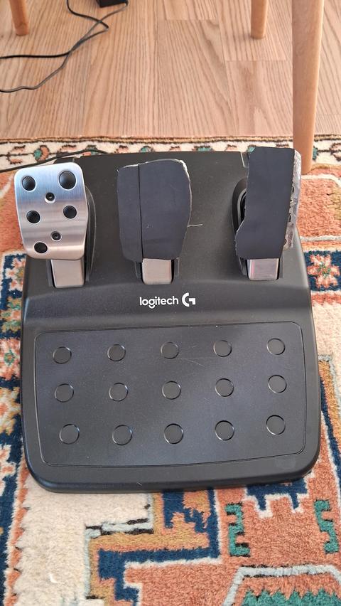 SATILDI---Logitech G29 (Shifter Yoktur, Elden Satılacaktır)(Fiyat Güncellendi)