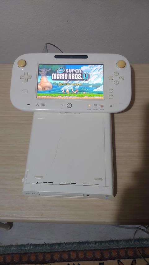 SATILDI!! Wii u 8gb beyaz + 500GB Oyun dolu HDD