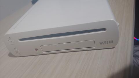 SATILDI!! Wii u 8gb beyaz + 500GB Oyun dolu HDD