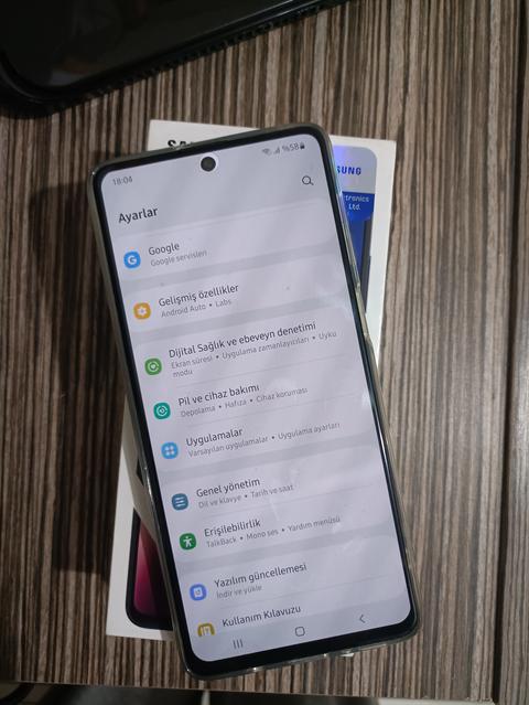 Samsung m51 . Tr cihazı. Sıfır batarya . Satıldı.