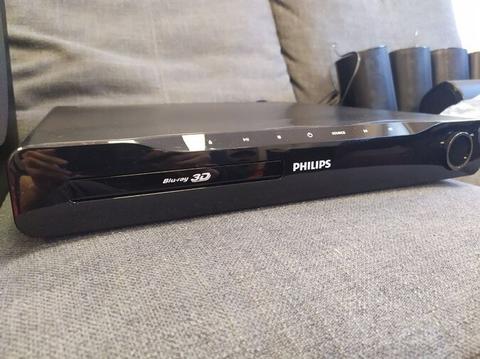 PHILIPS HTS3560 5+1 Ev Sinema Sistemi Blu-ray 1000 Watt 3D