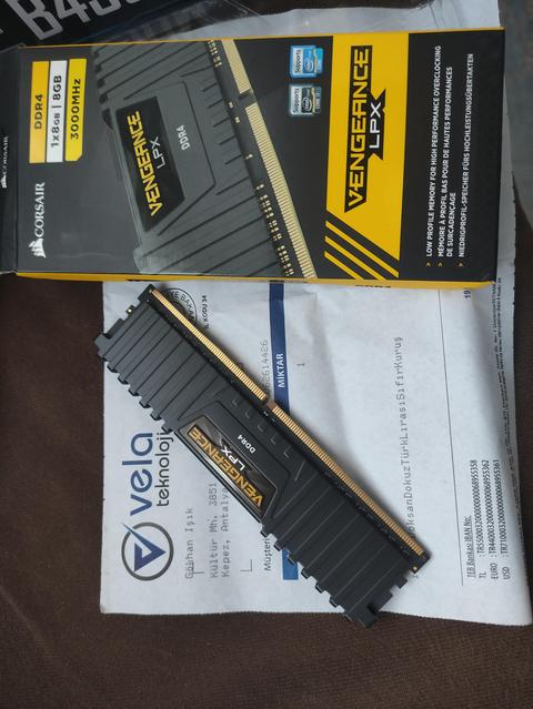 [SATILDI] Corsair Vengeance LPX DDR4 3000 MHZ 8GB X2