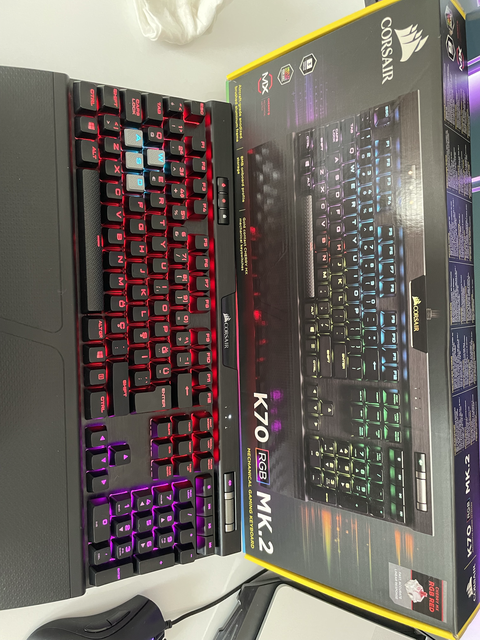 Corsair K70 MK2 Cherry MX RED Switch Mekanik Klavye