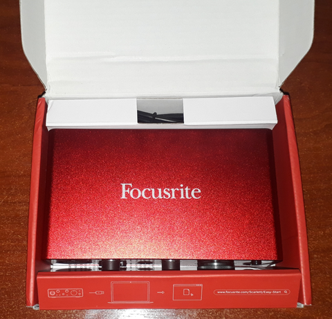 Focusrite Scarlett Solo Gen 3 Kutusunda