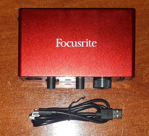 Focusrite Scarlett Solo Gen 3 Kutusunda