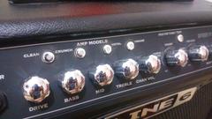 Line6 SpiderIV 15 Watt Elektro Gitar Amfisi + Foot Switch