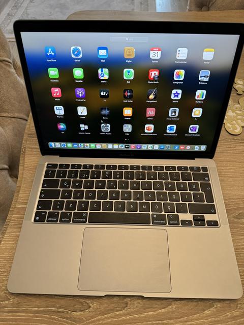Apple MacBook Air 13 inç M1 macOS Taşınabilir Bilgisayar