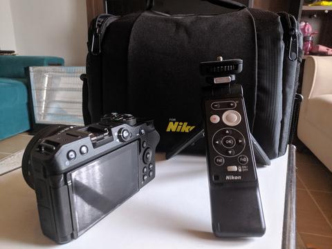 Nikon Z30 YouTuber & Vlogger Kit profesyonel fotoğraf makinası ve video kamera