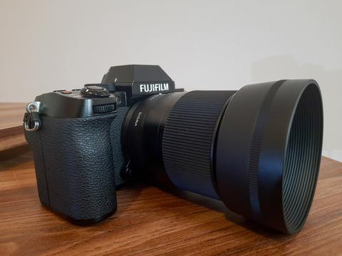 [SATILIK] Fujifilm X-S10 + XF 16-80 + Sigma 30mm f/1.4 (Ekstralı Komple Set)