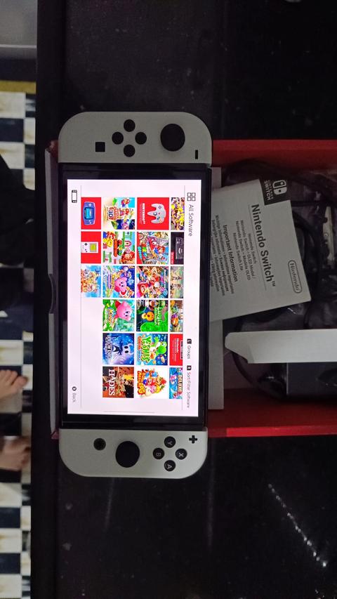 [SATILDI] Nintendo Switch Oled Chipli 10000tl