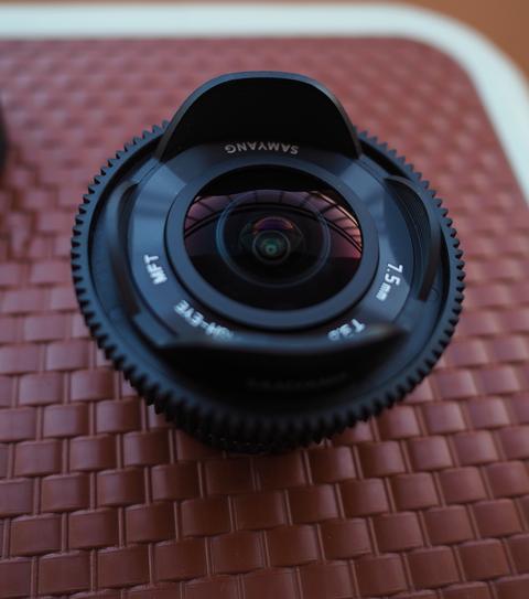 Satılık Samyang 7,5 mm T f/3.8 Lens