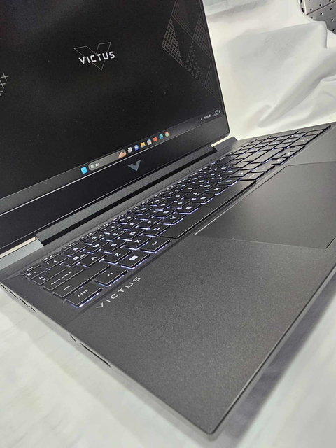 12. Nesil i7 İşlemcili / DDR5 Gaming Laptop