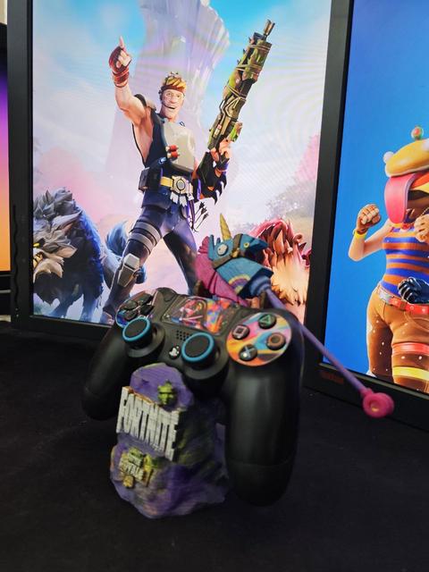 Fortnite Temalı Joistik Stand