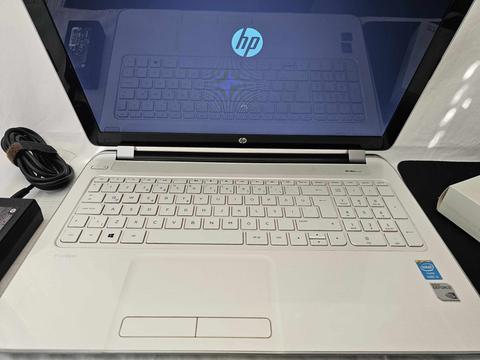 [SATILDI] HP COREİ5 4200U-16GB-240GB 15.6-2GB-W10 NOTEBOOK