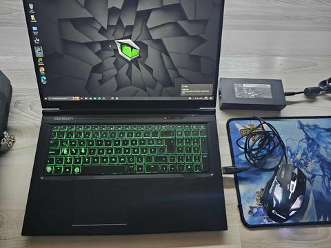Dev Ekranlı Monster Tulpar Gaming Laptop  [i7 - 10875H / 16GB / 512GBSSD / RTX3060 6GB / 17.3"]