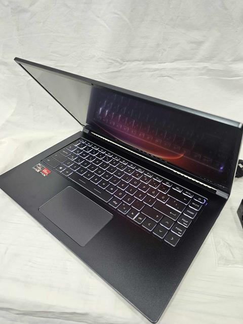 [SATILDI] Üstün Kalite + Stil Sahibi Dizayn: MSI Modern 15 Notebook