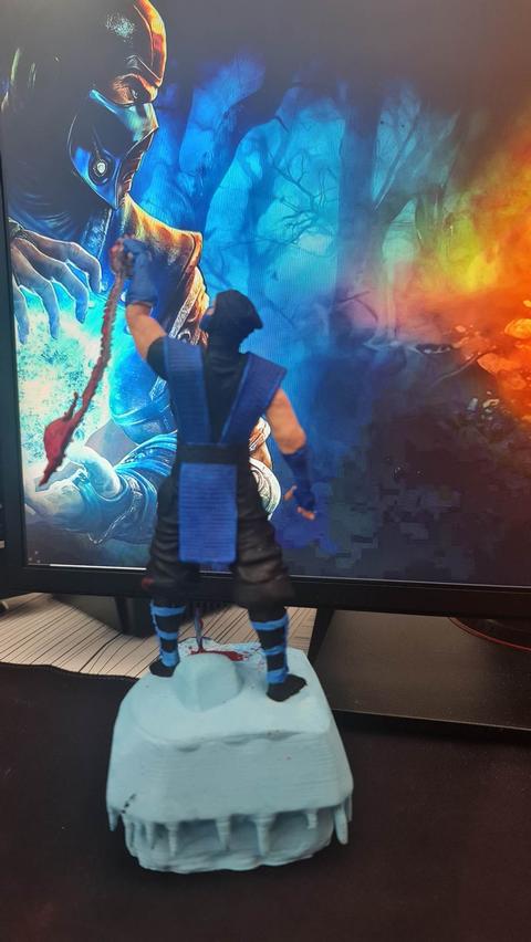 Mortal Kombat SCARPiON / SUB-ZERO Figür