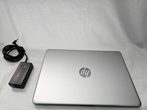 Hp i7 İşlemcili / Harici Ekran Kartlı Notebook