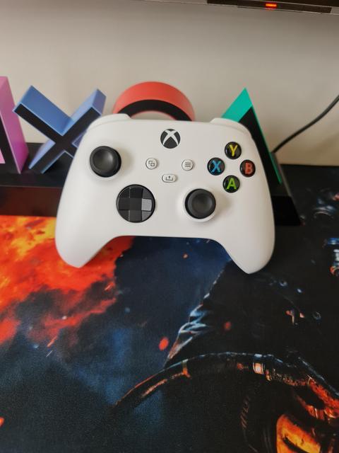 [SATILDI] Xbox Series X 9. Nesil Kontrolcü Beyaz Renk Sıfır 12 Ay MS TR Garantili