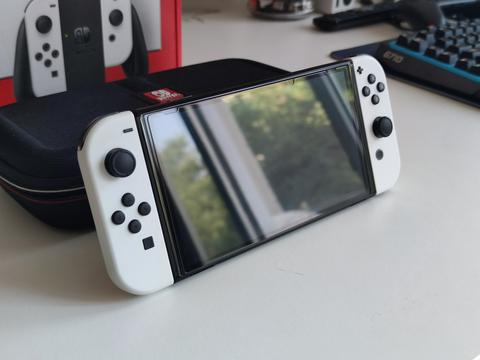 (SATILDI) SIFIR Çipli Nintendo Switch OLED 128GB + Çanta