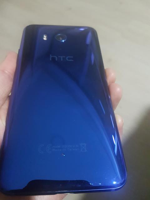 HTC u11 mavi çok temiz
