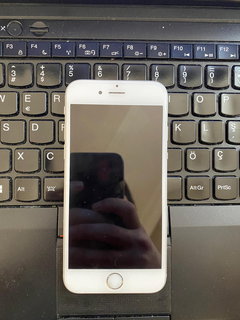 iPhone 6S - 16 GB - Kozmetik Olarak 9/10 - PAZARLIKSIZ 950 TL