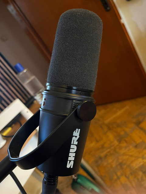 Satılık Shure MV7X Mikrofon, Henüz 3 Aylık. Kutu ve Aksesuarlar tam.