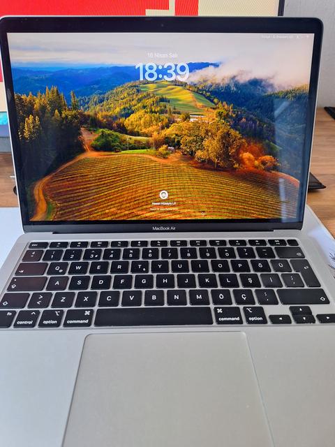 Macbook Air M1 İşlemci, Gümüş Renk