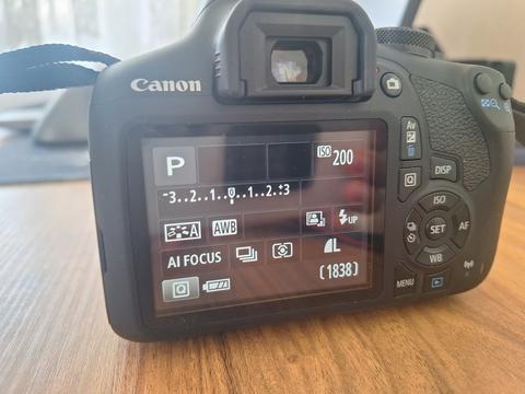 İNDİRİM: Sıfıra Yakın Canon Eos 2000D Kutulu, Çantalı (Kusursuz, Garantili)