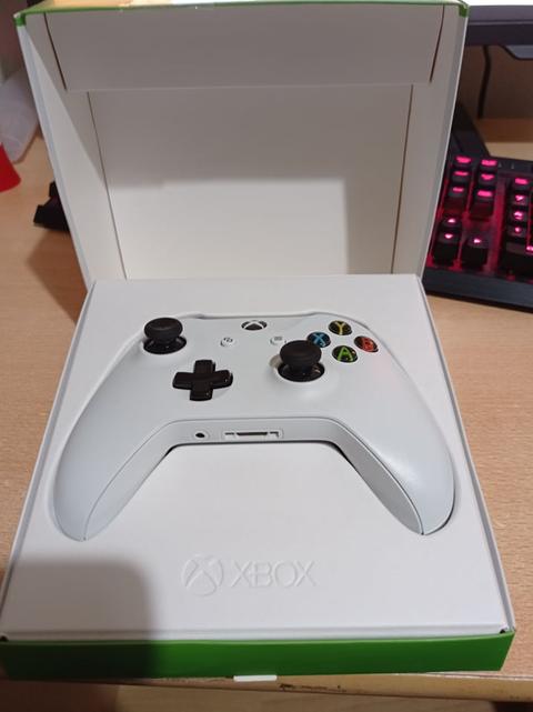 Garantili Xbox One S Kablosuz Gamepad Referans İlanı