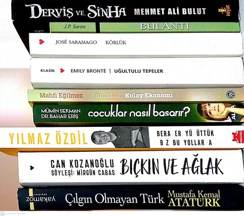 Çok sayıda karışık kitap