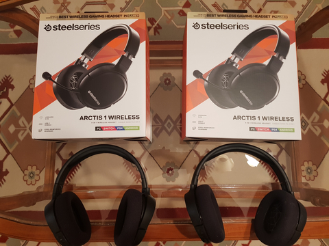 -SATILDI- x2 SteelSeries Arctis 1 Wireless Kulaklık 400 TL