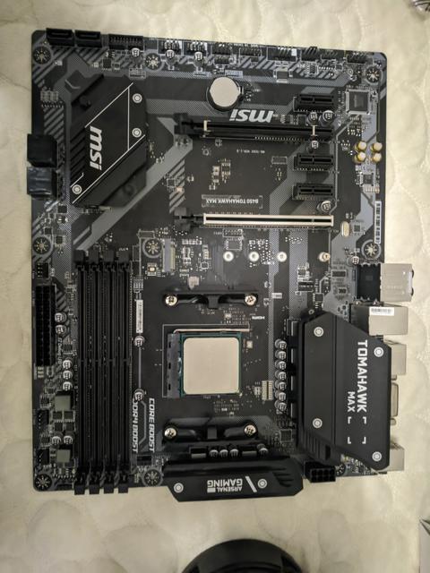 Msi B450 Tomahawk MAX + Ryzen 3 1200 AE