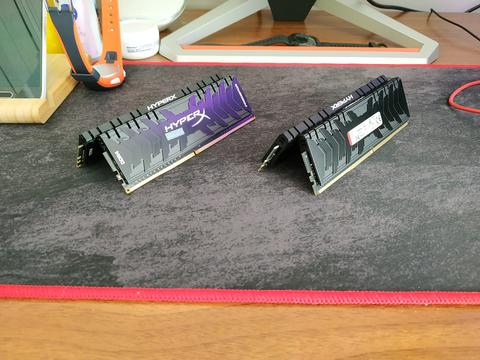 [SATILDI] Kingston Hyperx Predator 16 GB DDR4 2x8 16GB ( 1 ADET KALDI. )