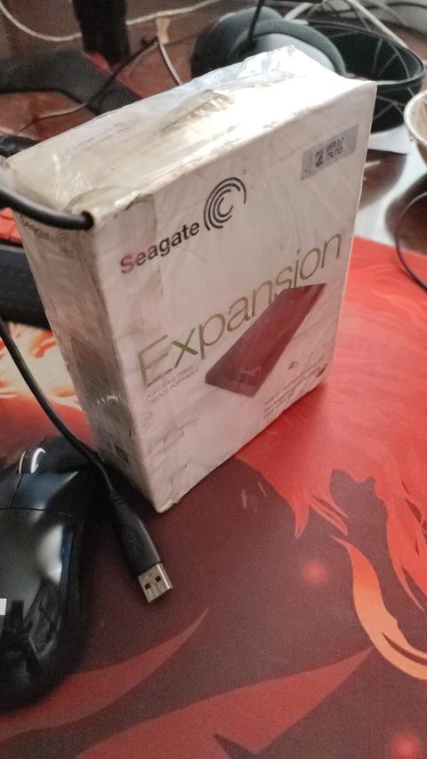 Seagate Expansion 2TB 2.5 inc USB 3.0 = 1000TL