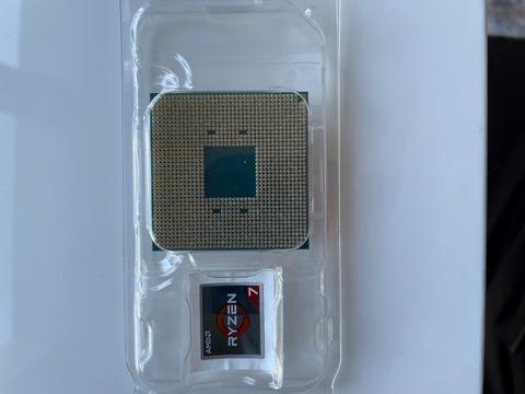 SATILIK AMD RYZEN 3700X İŞLEMCİ