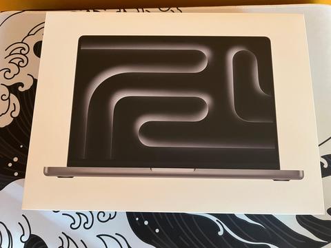 [SATILDI] MacBook Pro M3 16GB RAM 512GB SSD Uzay Grisi