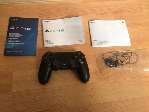 Satılık Ps4 Pro(Cuh7216B) 1 yıllık