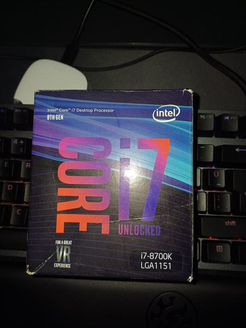 [SATILDI] -SATILIK- Intel i7 8700K 3.70 GHz