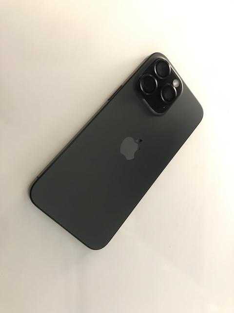 iPhone 15 Pro Max Siyah Titanium Türkiye Cihazı - YETİŞEN ALIR! (1 ADET KALDI)