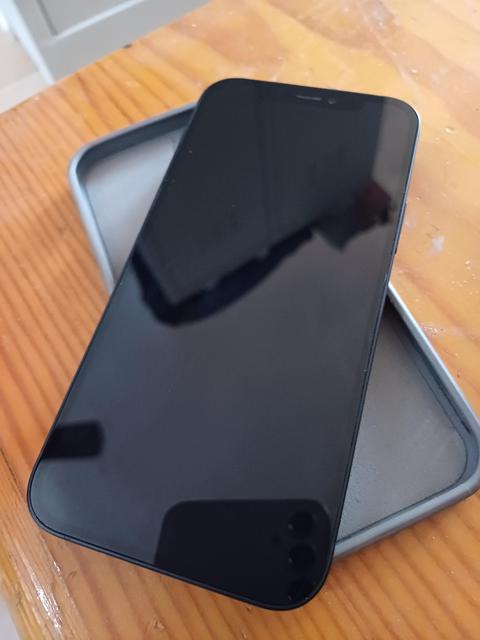 Iphone 12 Kayıtsız 64gb Siyah