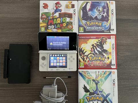[SATILDI] [Satılık] Nintendo 3DS + 4 adet orijinal oyun (Mario + Pokemon)