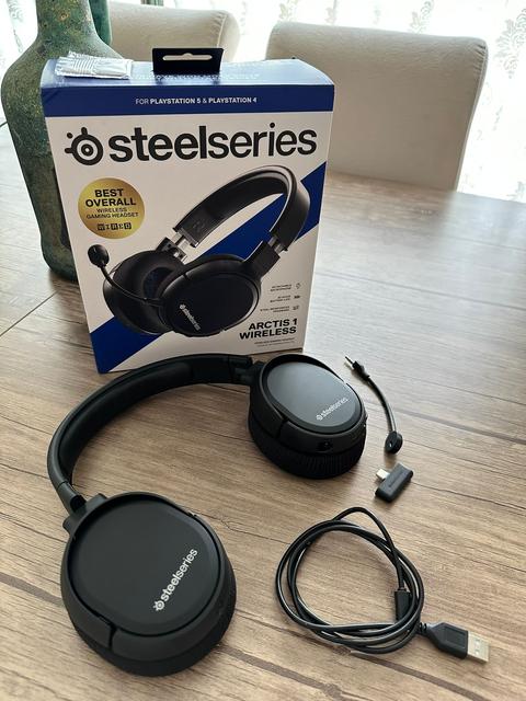 [SATILDI] SteelSeries Arctis 1 Wireless PS Edition (Türkiye Garantili)