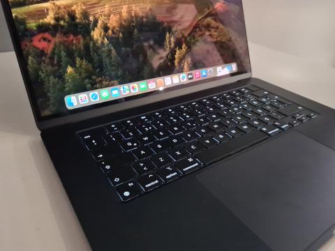 MACBOOK AİR M2 +15 İNÇ + PİL DEVRİ 13 + GARANTİLİ FATURALI +35 BİN TL