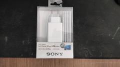 Sony Çift Çıkışlı Şarj Adaptörü 24W+0,5 mt Usb Kablo