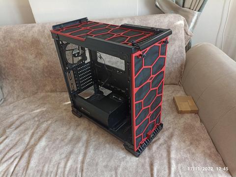 ***Satıldı*** Corsair Crystal 570X Red