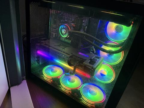 MONİTÖR DAHİL 7800xt CANAVAR SİSTEM