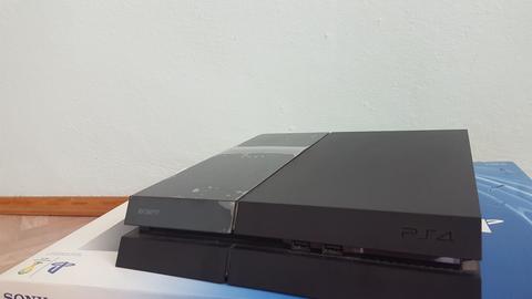 SATILDI - Playstation 4 500 GB Konsol (CUH1004A) + Kol + 5 Oyun