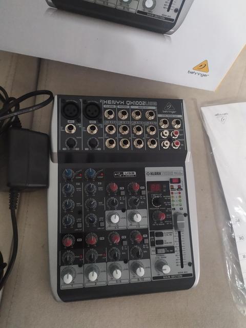 Behringer QX1002USB mixer