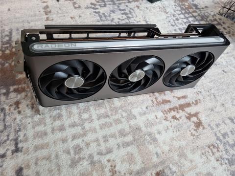 Sapphire RX 7700 XT Nitro+ Gaming Oc Amd 12GB GDDR6